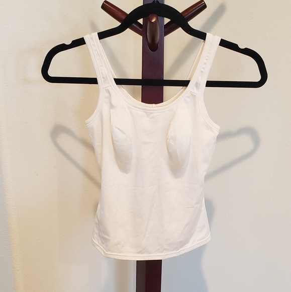 Body by Nancy Ganz Other - Body - Nancy Ganz frosty ivory cami shaper, size M